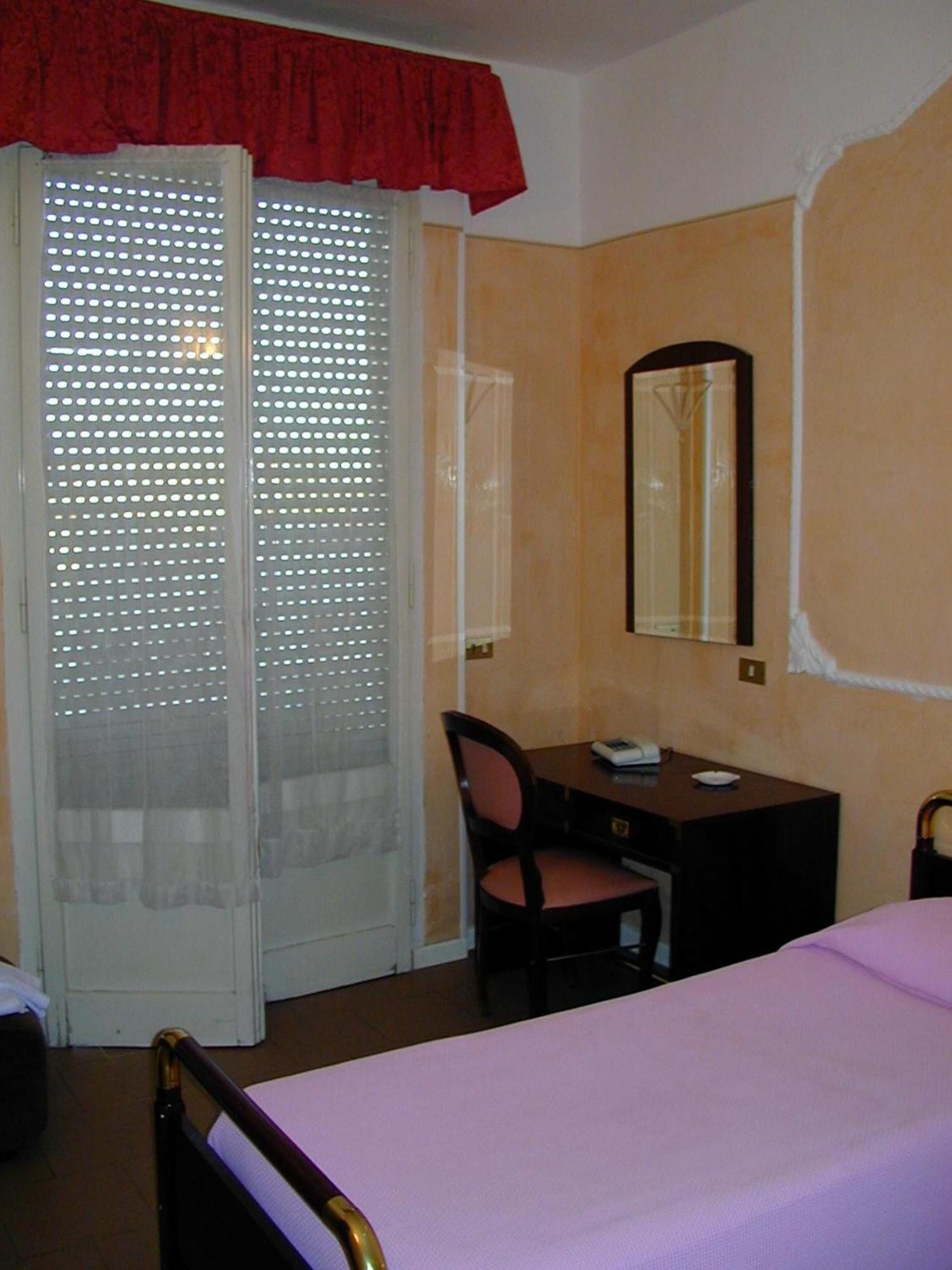 Hotel Residence Maria Grazia Rimini Zimmer foto