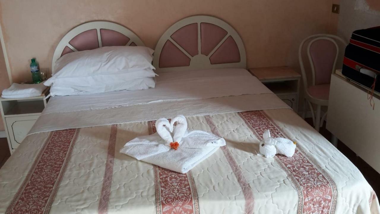Hotel Residence Maria Grazia Rimini Exterior foto