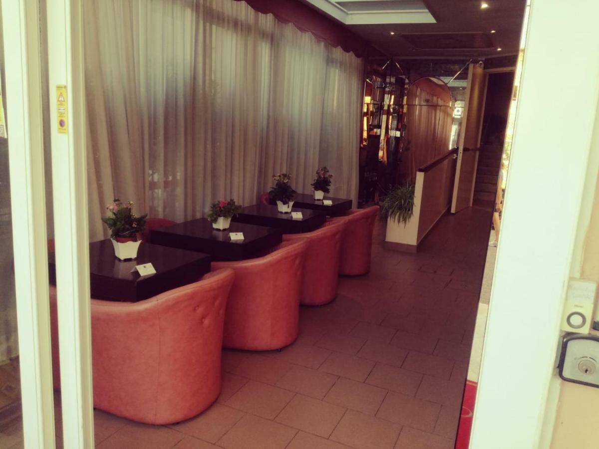 Hotel Residence Maria Grazia Rimini Exterior foto